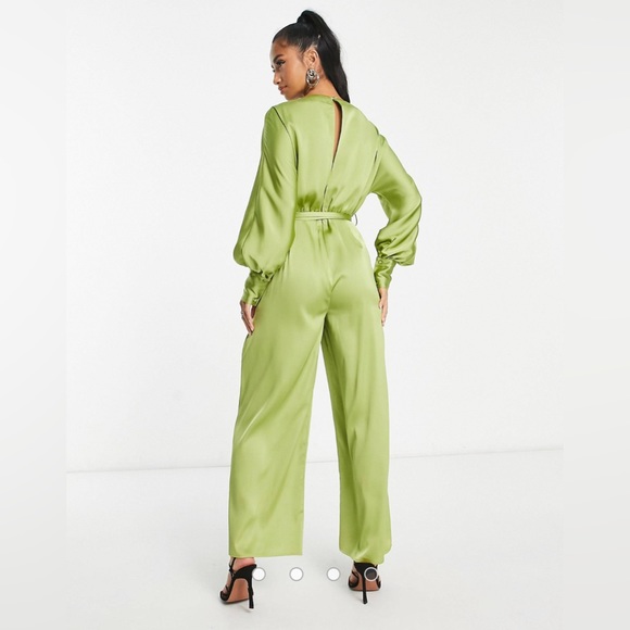 Lola May - Tie Waist Wide Leg Satin Jumpsuit in chartreuse green NWT - Picture 5 of 7